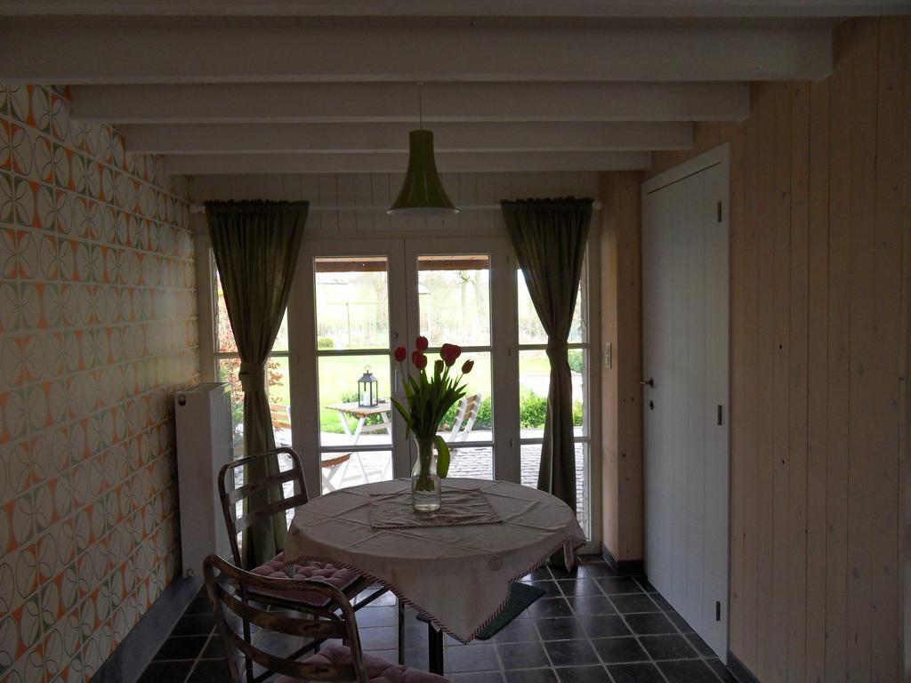 B&B 'Het Logiement Sint-Maria-Lierde Quarto foto